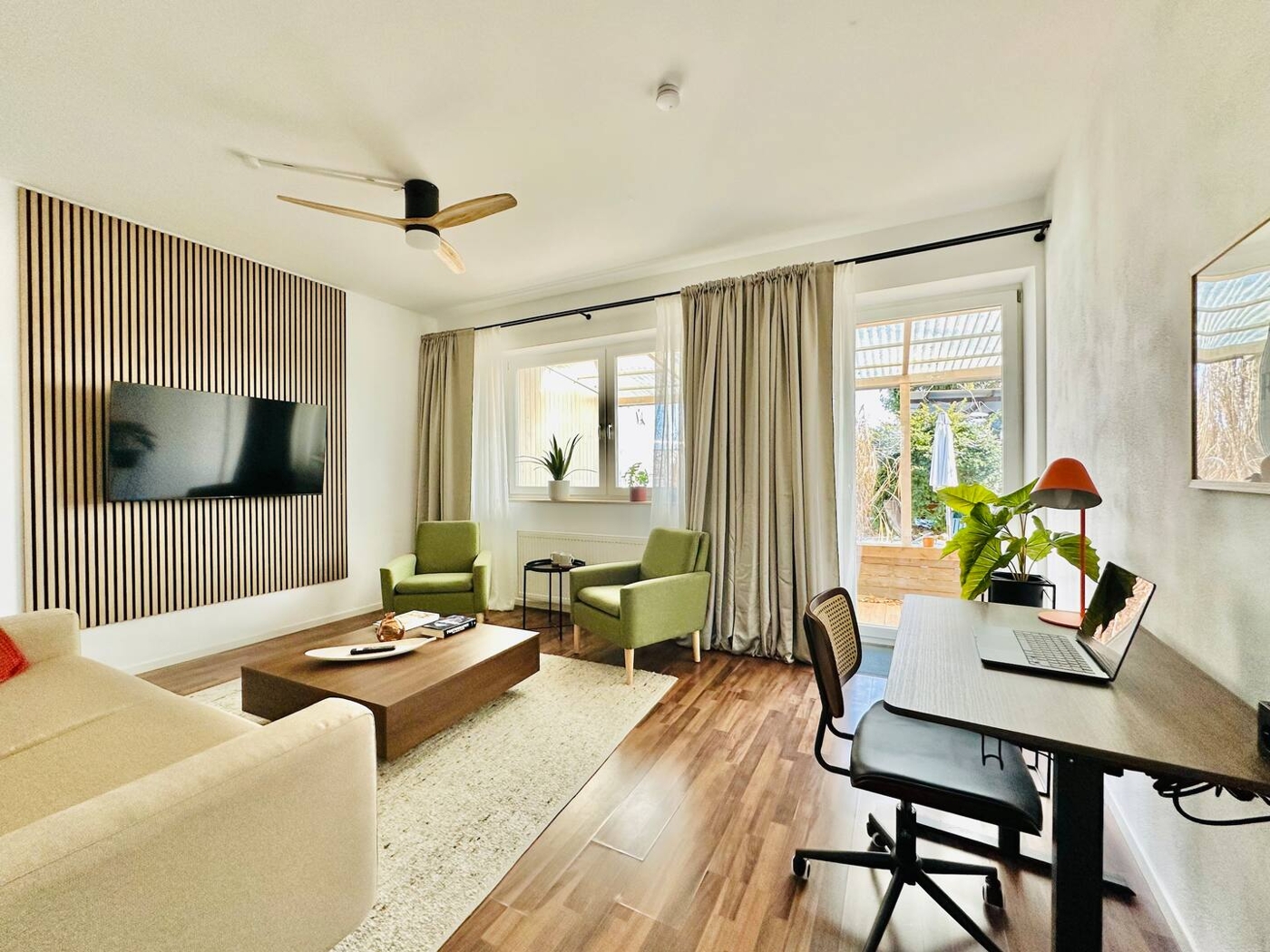 Wohnzimmer W2 (EG)