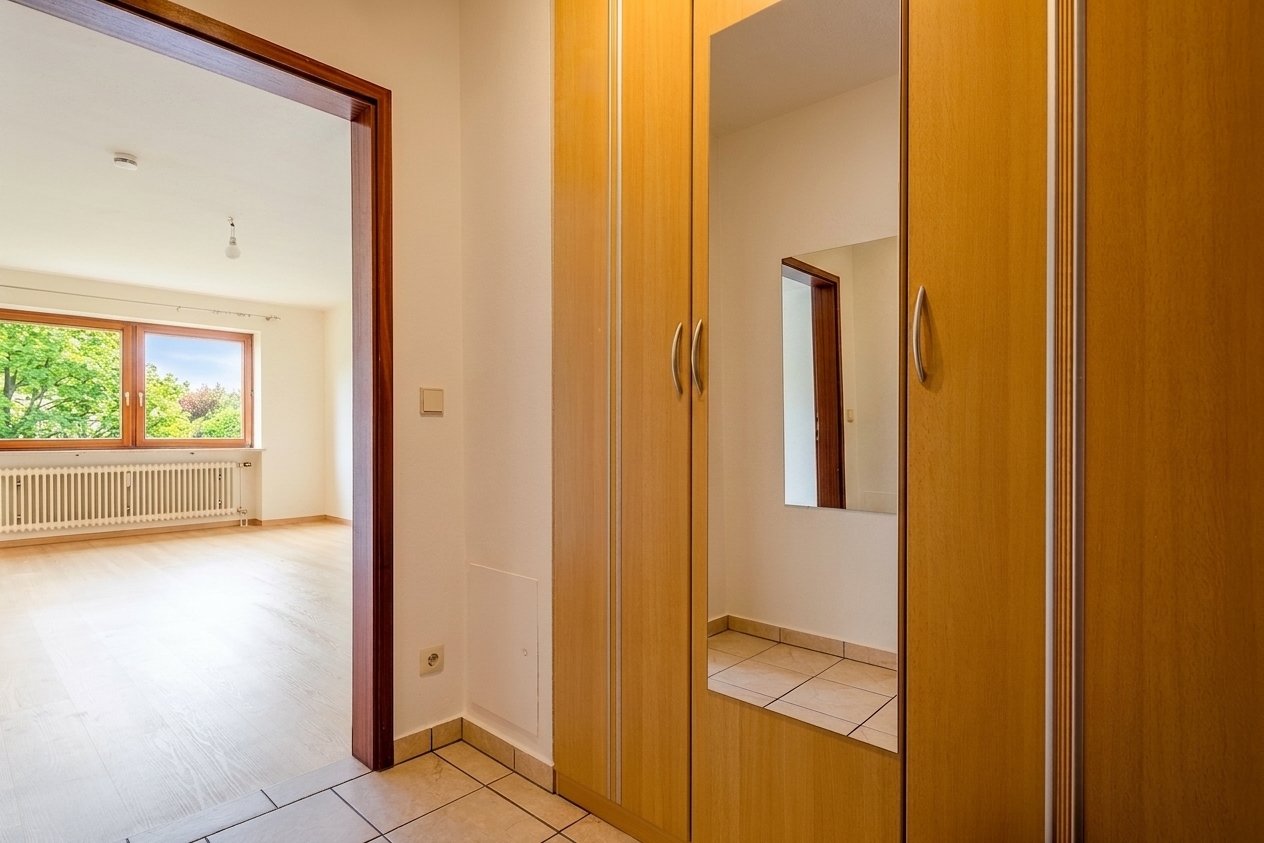 Flur mit Garderobenschrank