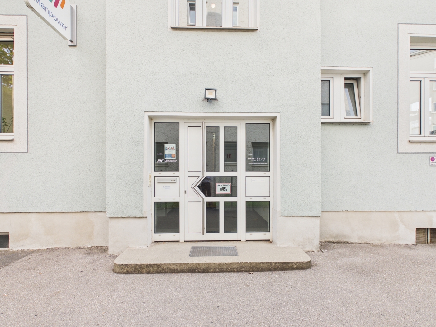 Gebäudeeingang