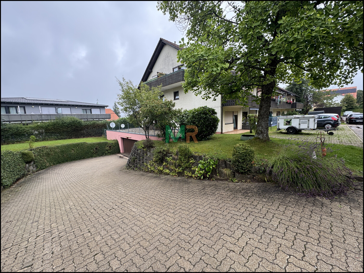 Giebelansicht + Tiefgarage