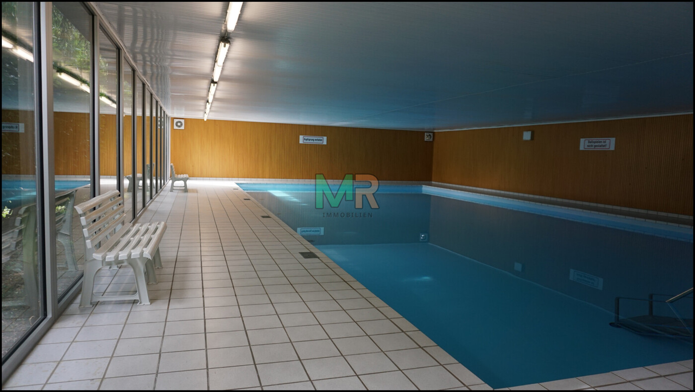 Schwimmhalle, Bild 1