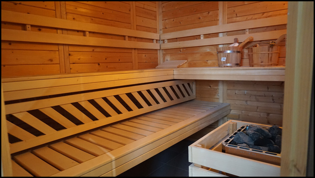 Haupt-WE, Holzsauna