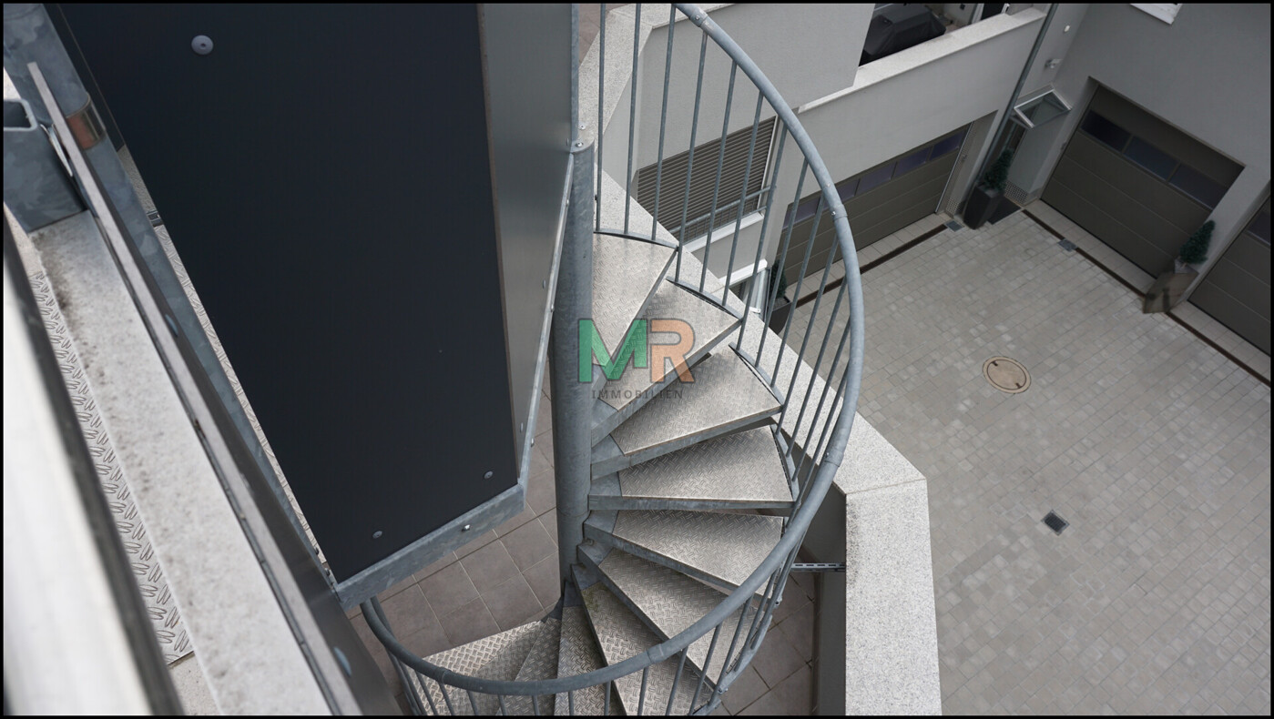 Wendeltreppe und Hof