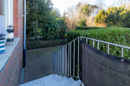 Terrassenabgang EGL: Nur ein paar Stufen trennen Ihre Mieter vom Wohnzimmer zur hübschen Terrasse, die an den Garten anschließt. 