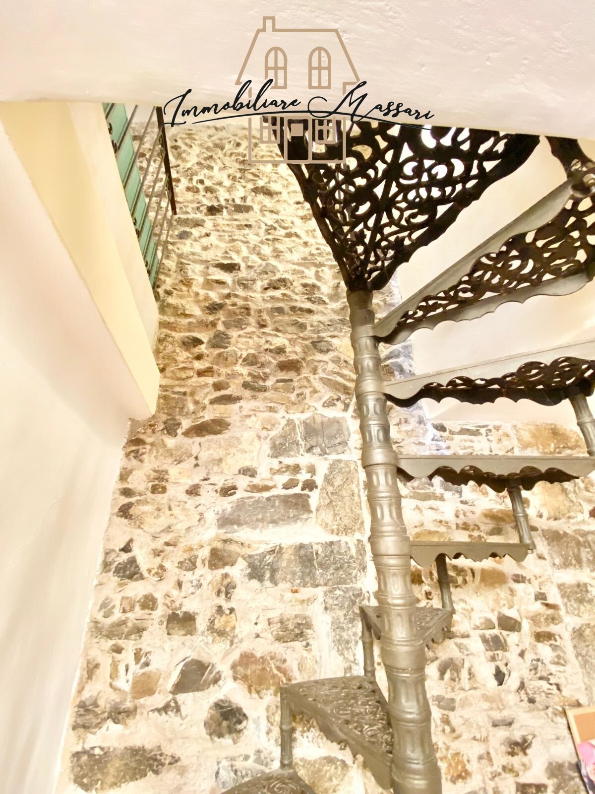 SCALA A CHIOCCIOLA