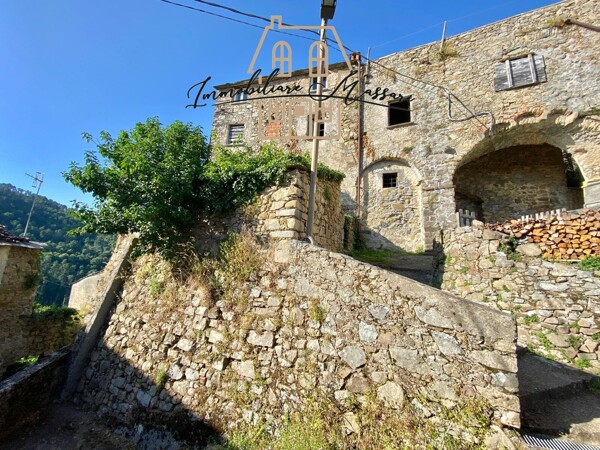ESTERNO