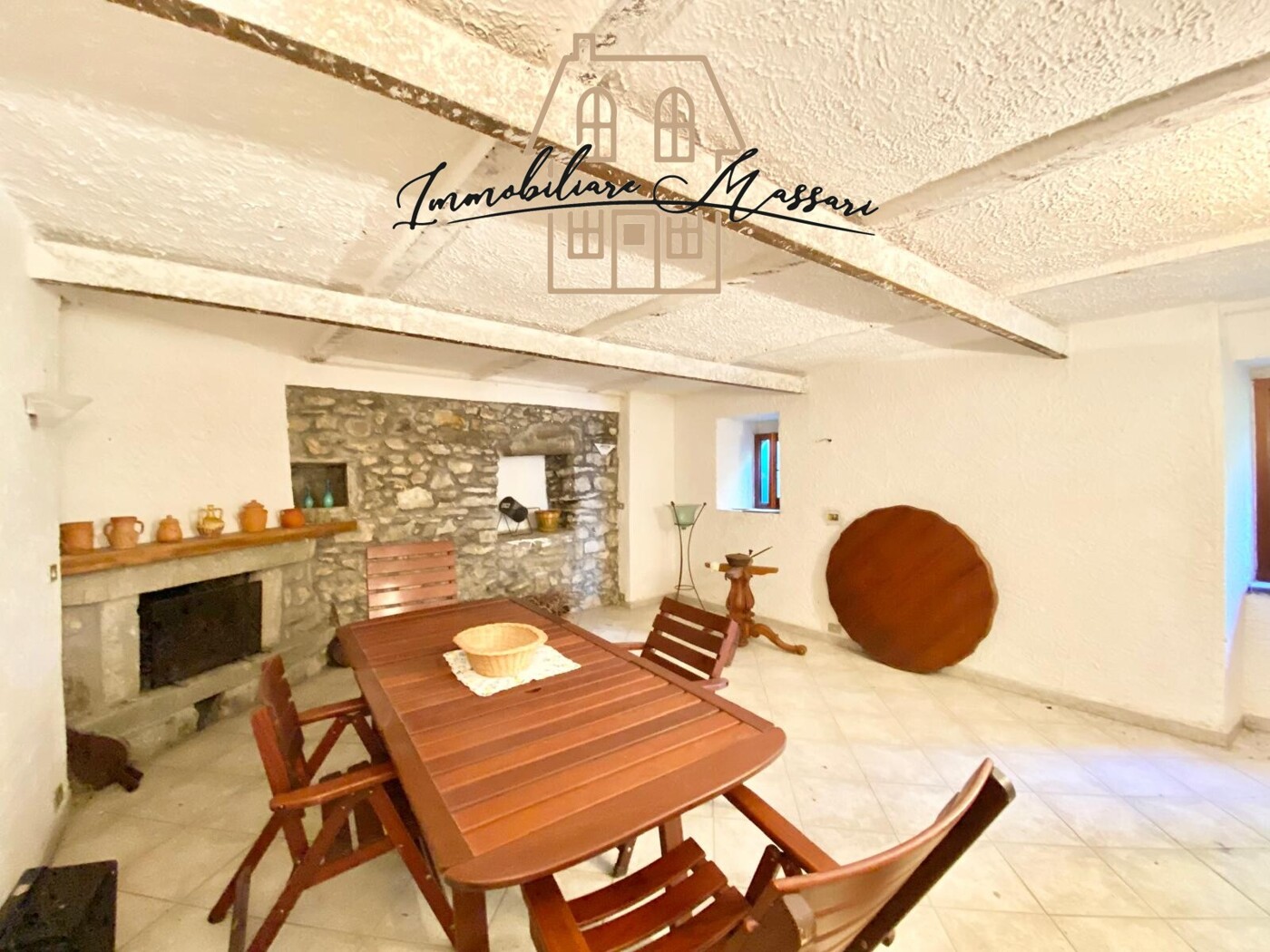 TAVERNA