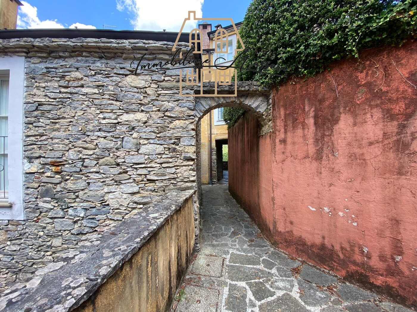 ESTERNO