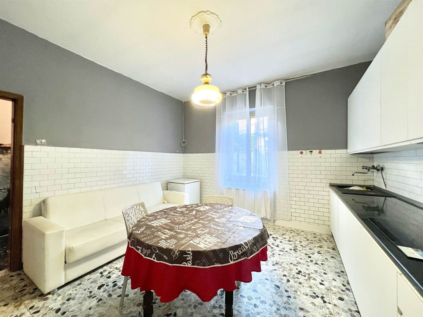 cucina abitabile piano primo