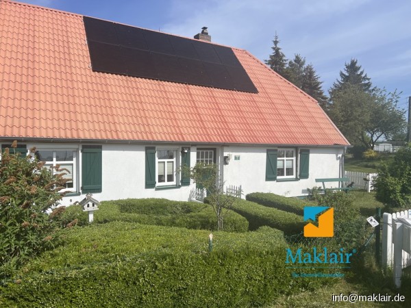 Haus mit Vorgarten