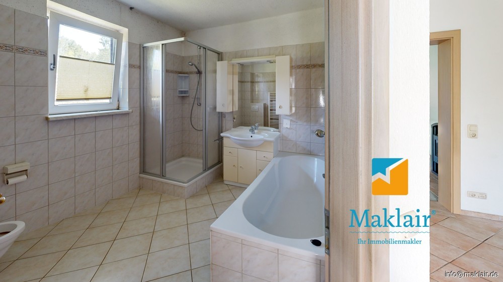 Badezimmer EG