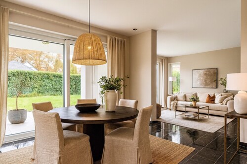 Beispieleinrichtung / Offener Wohn-/Essbereich - EG