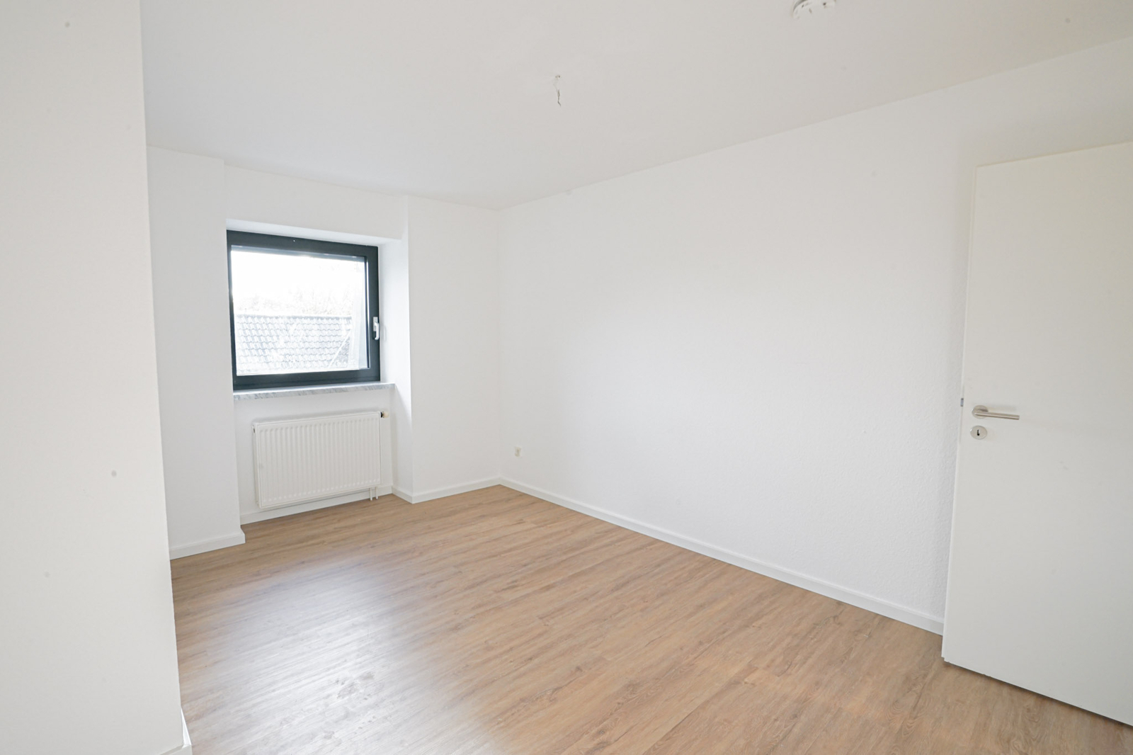 Edewecht - Hauptstraße: frisch renovierte 3-Zi. Whg., Terminvereinbarung per Tel ... - Foto 5