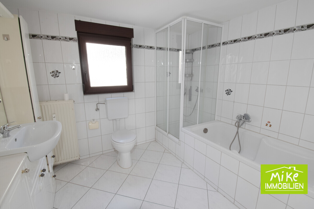 Badezimmer Wohnung OG