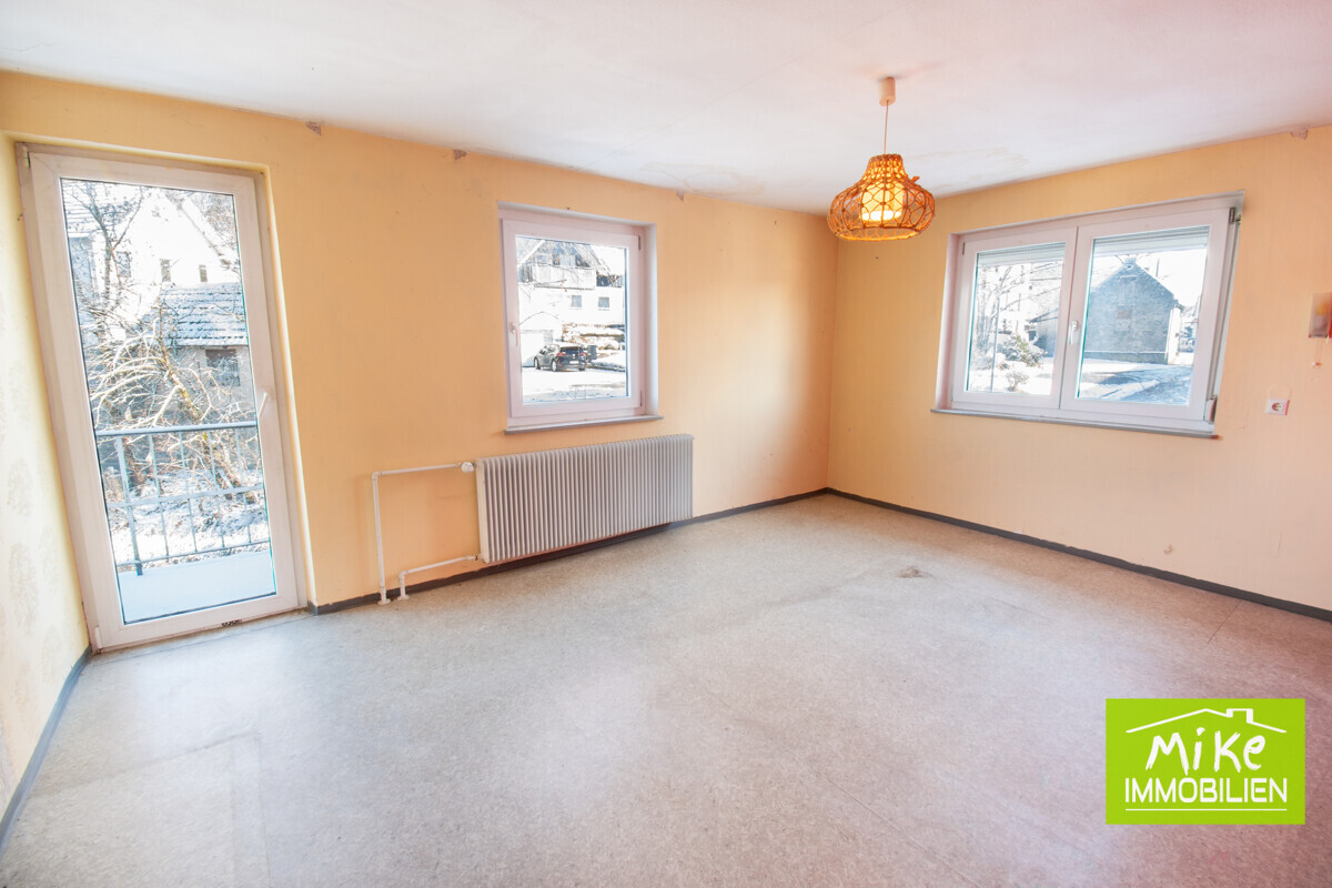 OG - Zimmer mit Balkonzugang