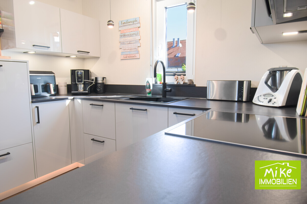 Küche mit Dekton-Arbeitsplatte