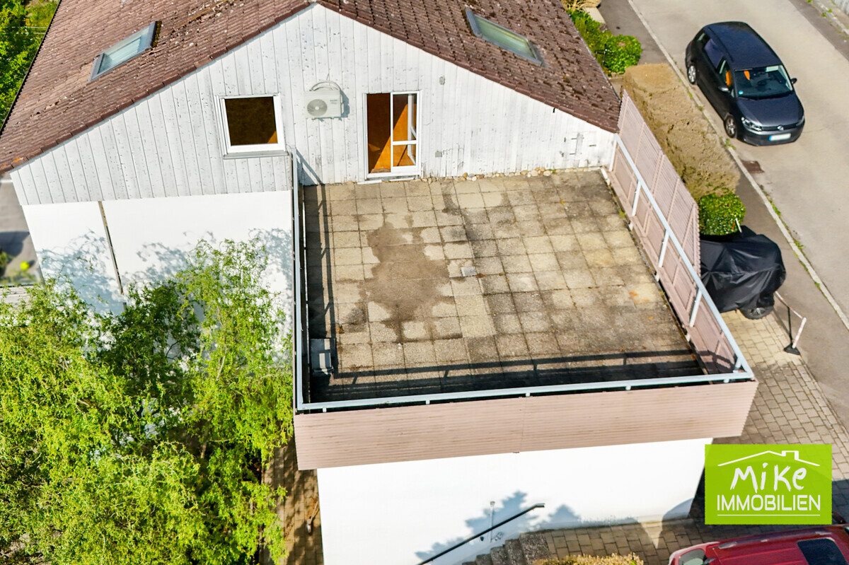Große Sonnenterrasse