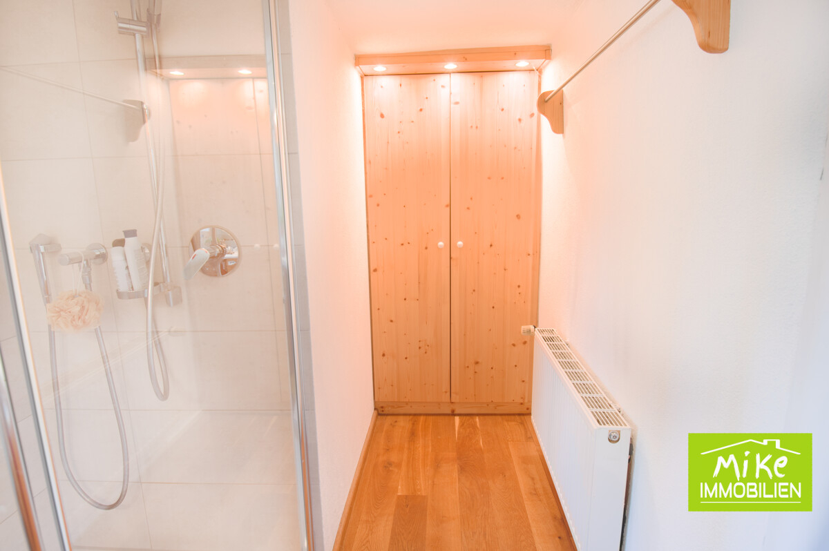 Whg2 - OG - Bad - Einbauschrank