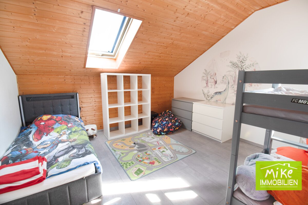 Schlafzimmer 2