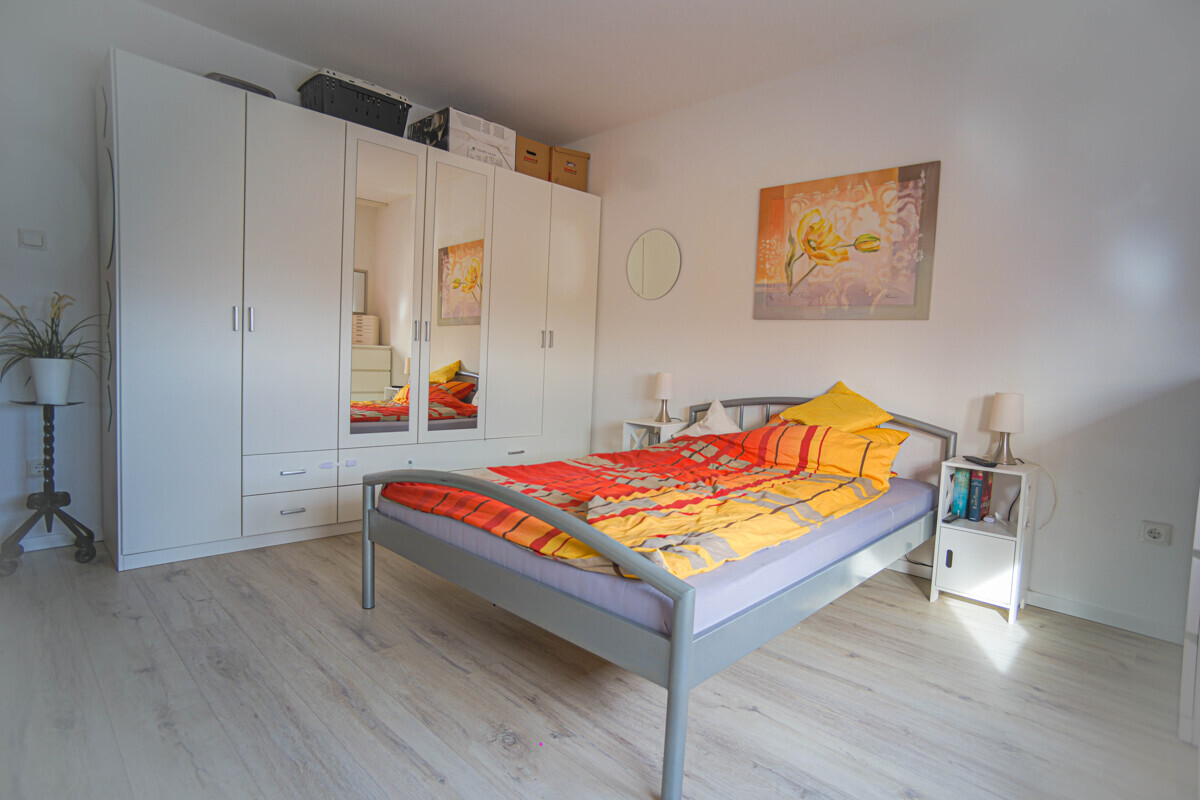 Schlafzimmer (2)