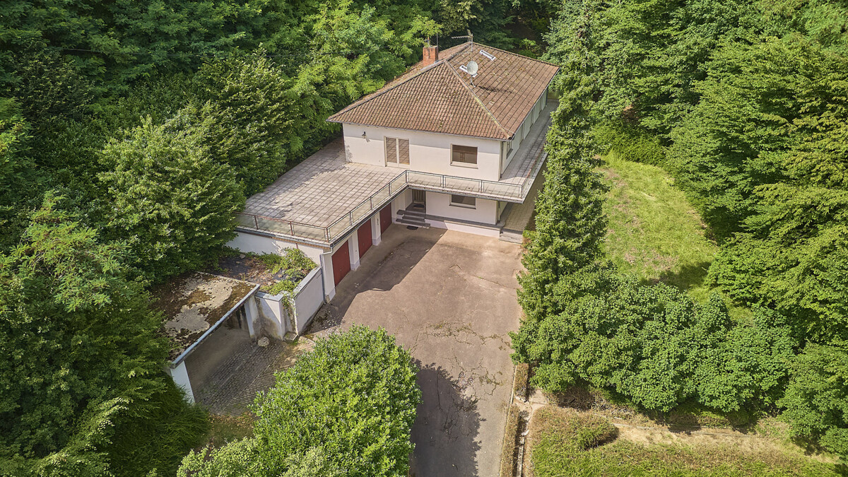 Wohnen im Grünen - Einfamilienhaus mit Einliegerwohnung – Bild 1
