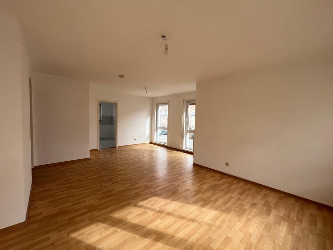 3-Zimmerwohnung mit Südbalkon und 2 Stellplätzen – Bild 4