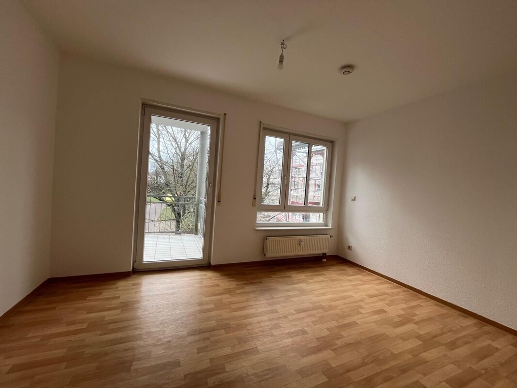 3-Zimmerwohnung mit Südbalkon und 2 Stellplätzen – Bild 5