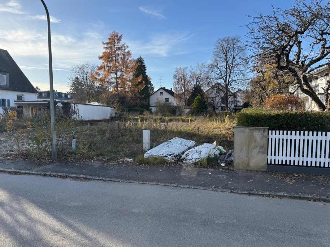 Baugrundstück mit vorhandener Baugenehmigung in München-Dalfing – Bild 2