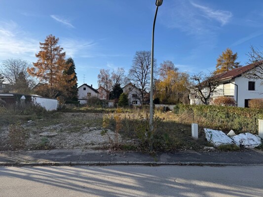 Baugrundstück mit vorhandener Baugenehmigung in München-Dalfing