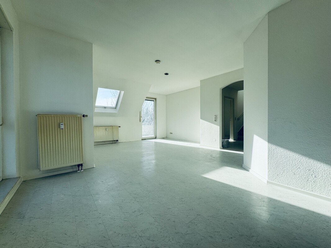 Helle 4-Zimmer-Maisonette mit Südausrichtung, 2 Balkonen & TG-Stellplätzen – Bild 3