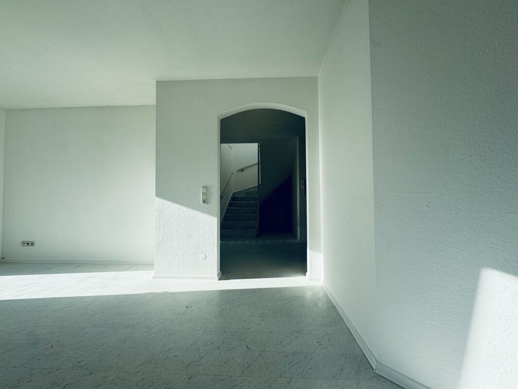 Helle 4-Zimmer-Maisonette mit Südausrichtung, 2 Balkonen & TG-Stellplätzen – Bild 5