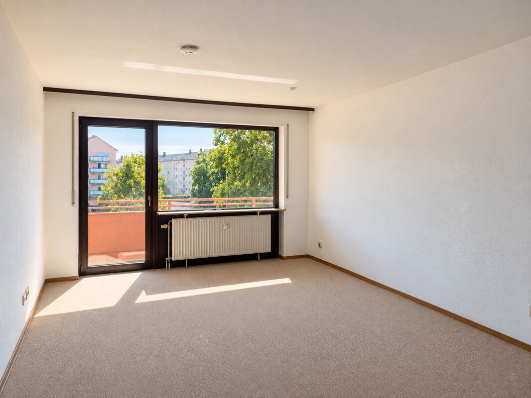 Gut geschnittene 2-Zimmer-Wohnung
mit Balkon und Tiefgaragenstellplatz – Bild 2