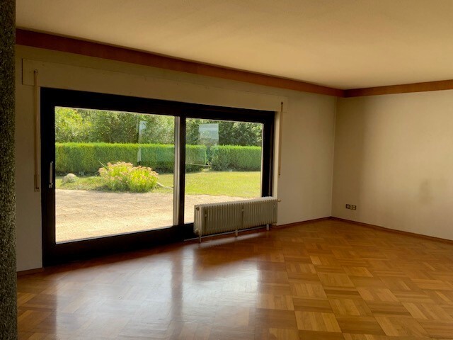 Freistehendes Einfamilienhaus mit Wohlfühlcharakter und viel Potenzial – Bild 3