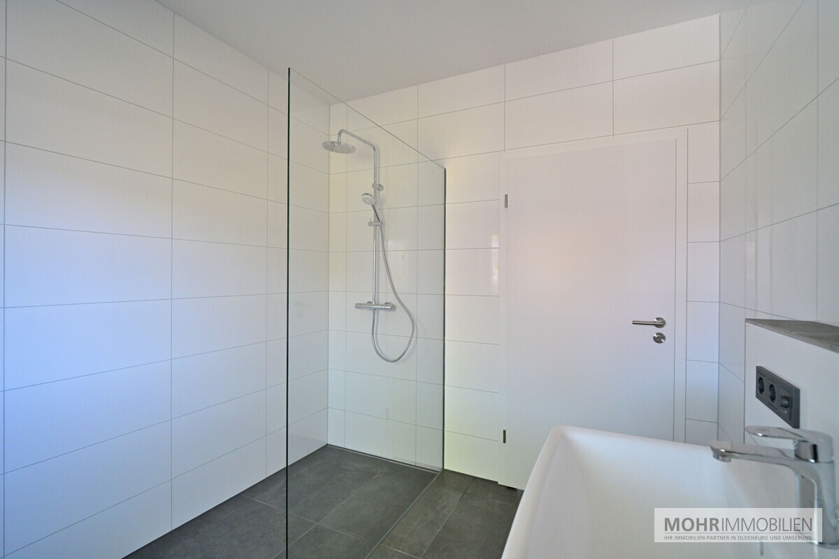 Im Erstbezug: Obergeschosswohnung mit 3 Zimmern und toller Ausstattung inkl. Küche - Photo 4