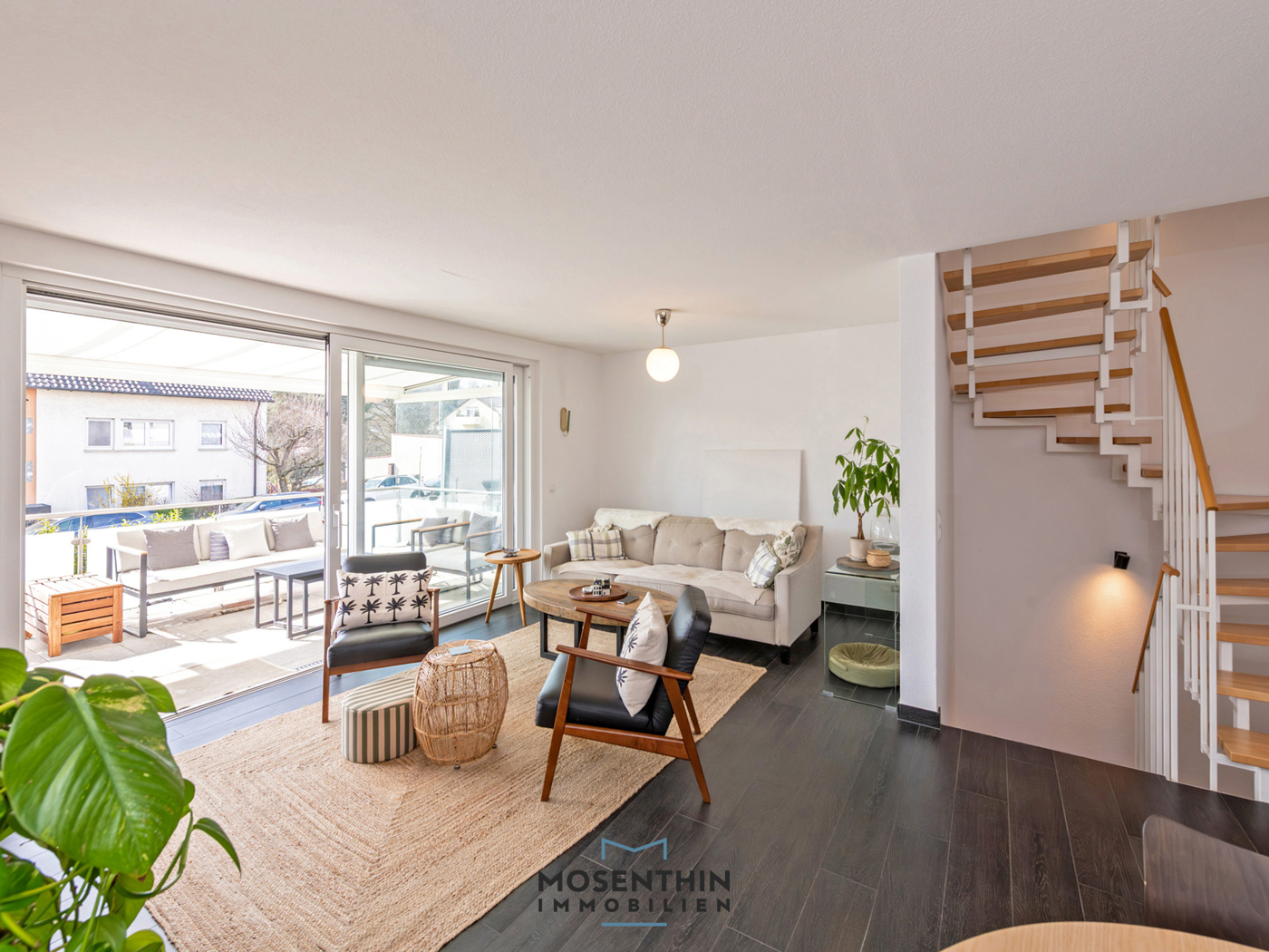 Blick zum Wohnzimmer