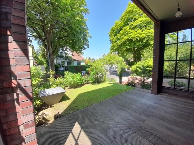 Terrasse und Garten 2