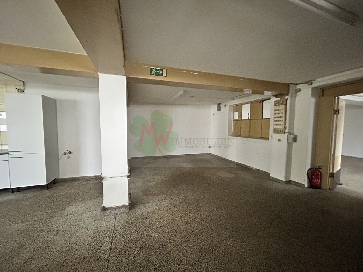 Teil einer weiteren Hallenfläche