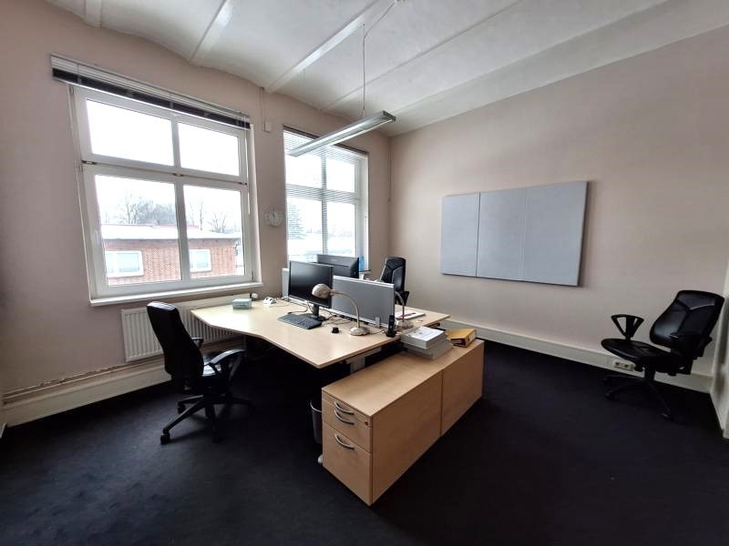 Büro 2-1