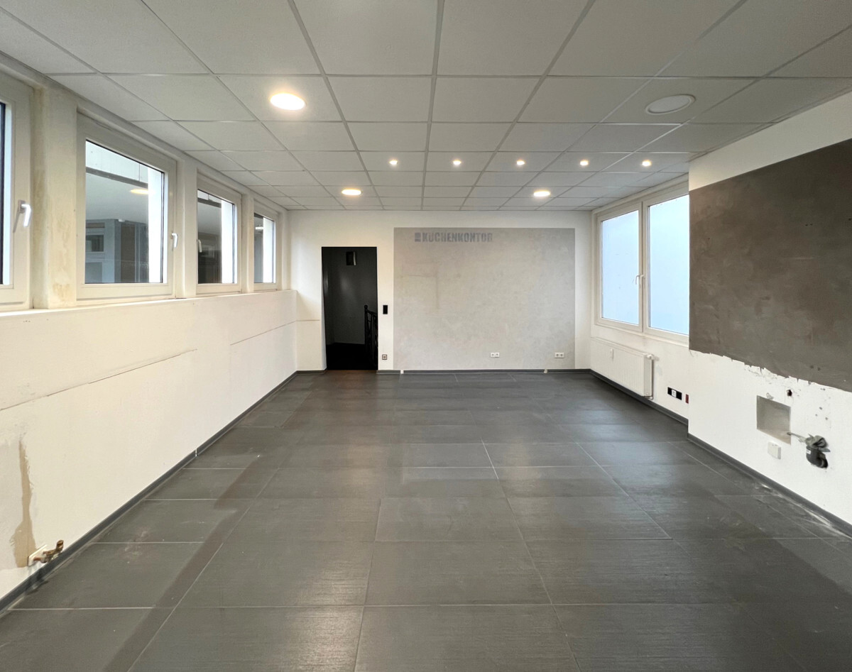 Verkaufsfläche; Büro