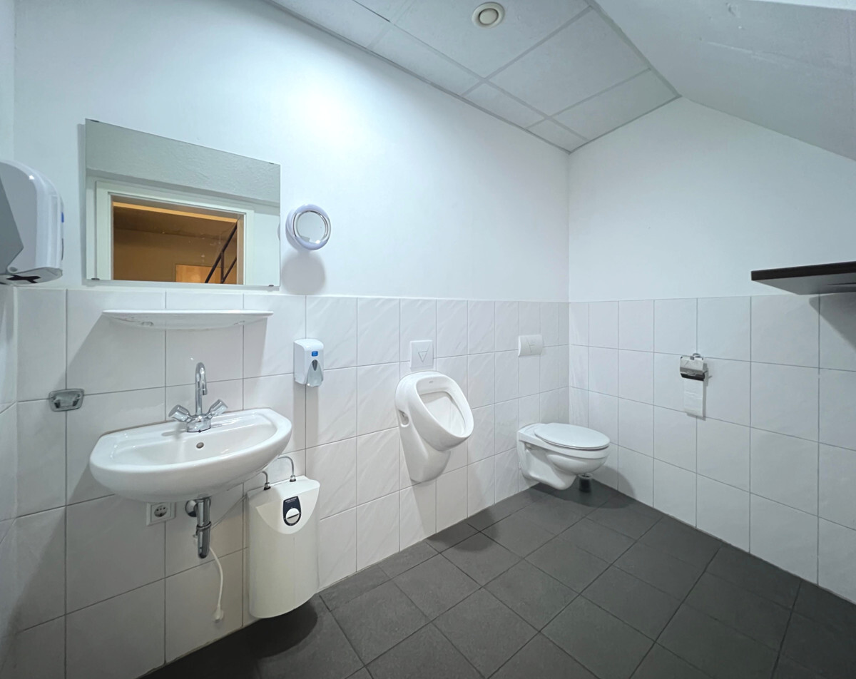 Wc 2