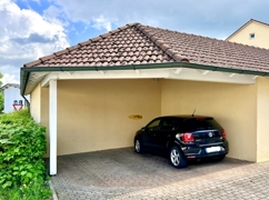 überdachter Carport