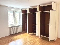 großer Einbauschrank