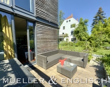 Blick auf Mehrfamilienhaus