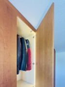 beleuchtete Kleiderschränke