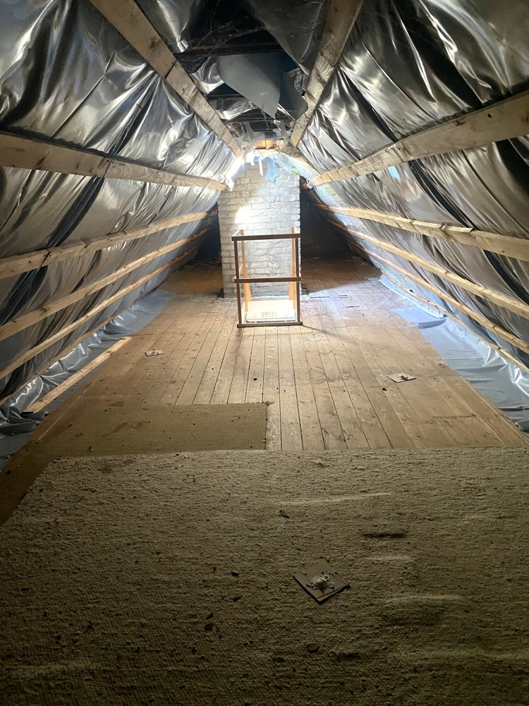 isolierter Dachboden