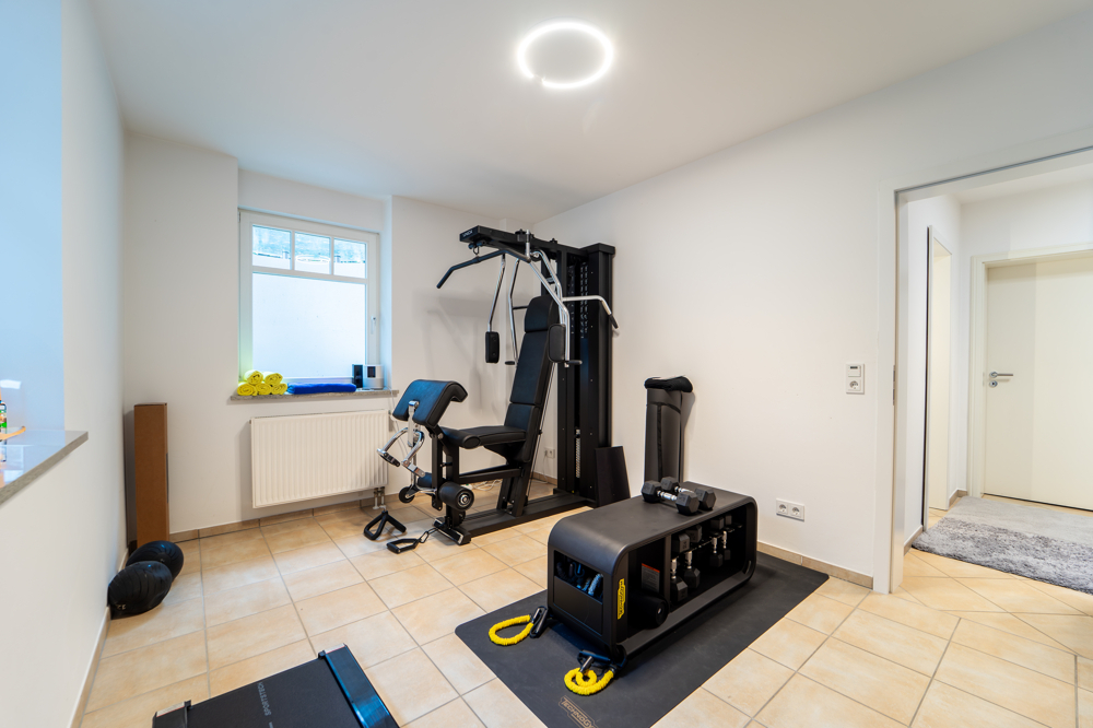 Fitness-Zimmer im Souterrain