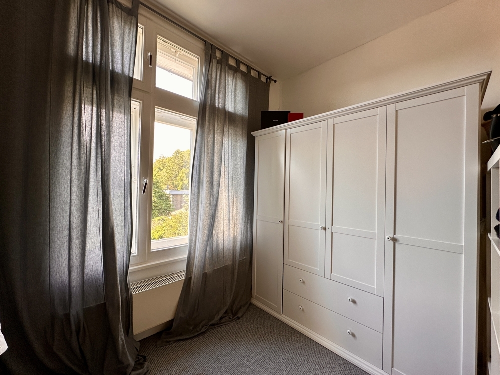 Ankleidezimmer im OG