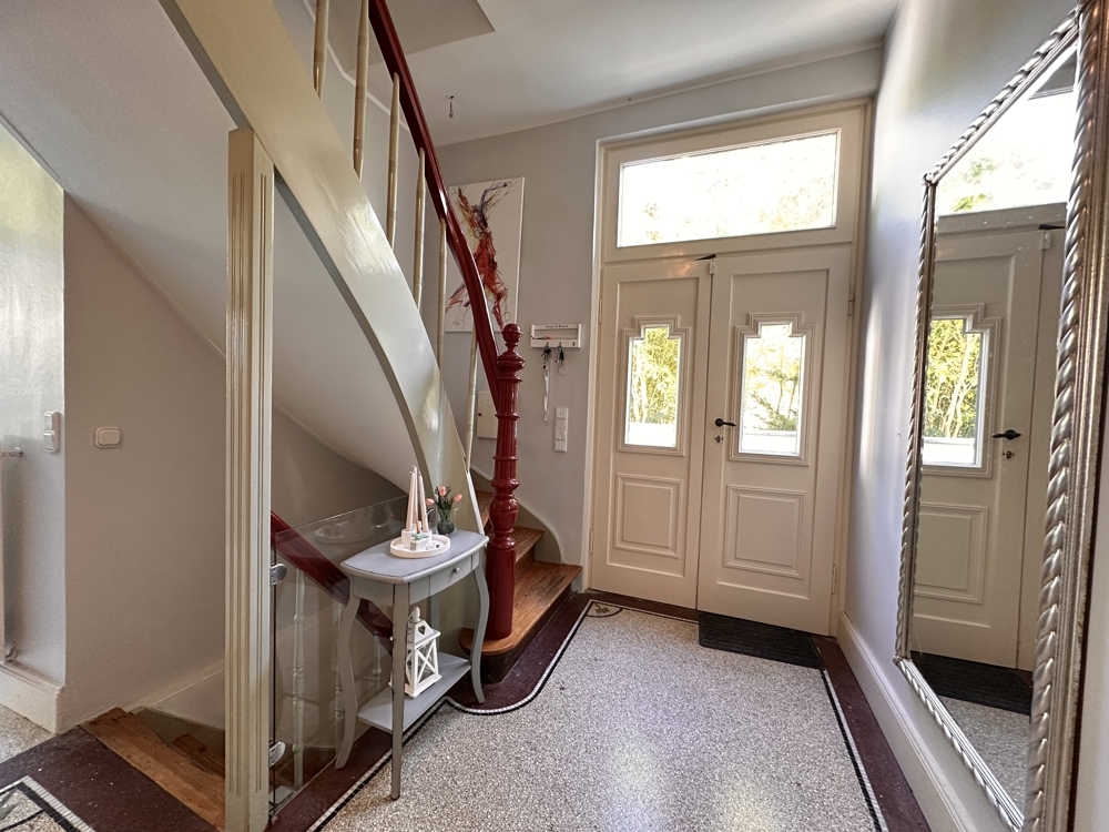 Eingangsbereich im Altbauambiente