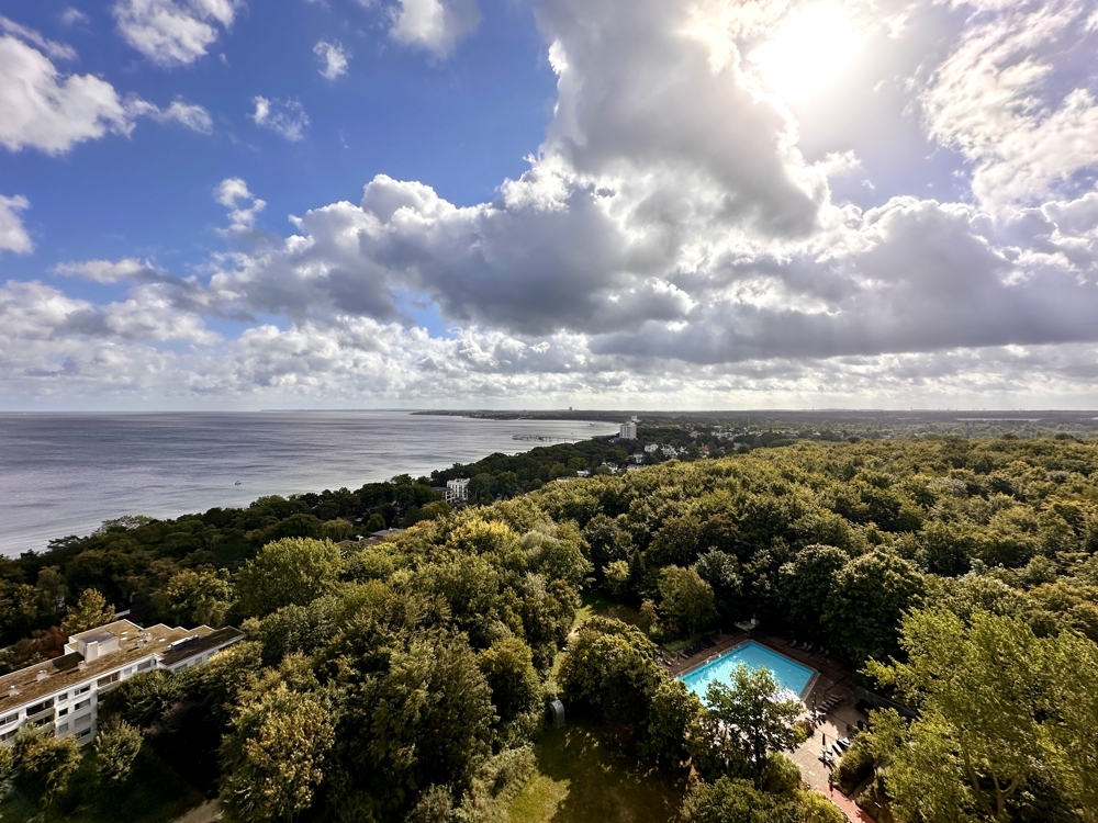 Sonne, Ostsee und Außenpool