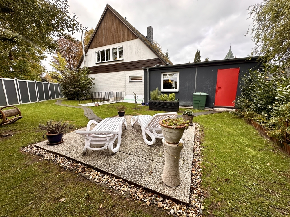 Gartenbereich hinter dem Haus